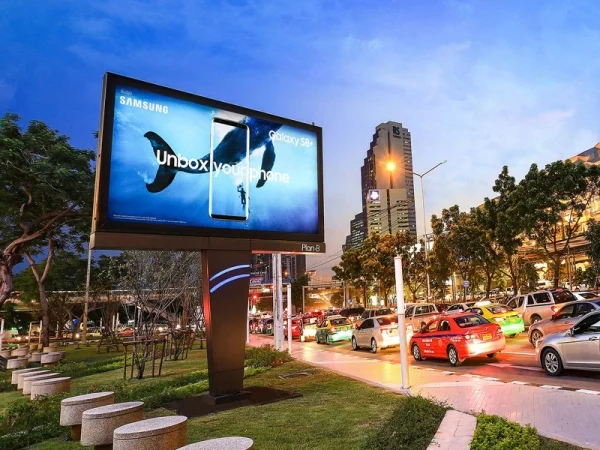 Màn hình LED là gì? So sánh màn hình LED trong nhà và ngoài trời