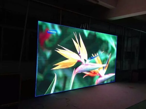 Màn hình LED P4 là gì? Ứng dụng của màn hình LED P4
