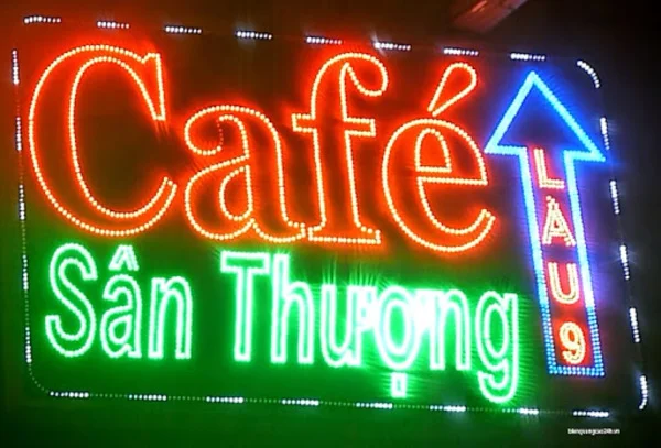 Tổng hợp những mẫu biển quảng cáo đẹp, sáng tạo và ấn tượng nhất