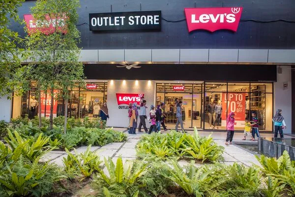 Outlet là gì? Ưu nhược điểm của hàng outlet mà người tiêu dùng nên biết