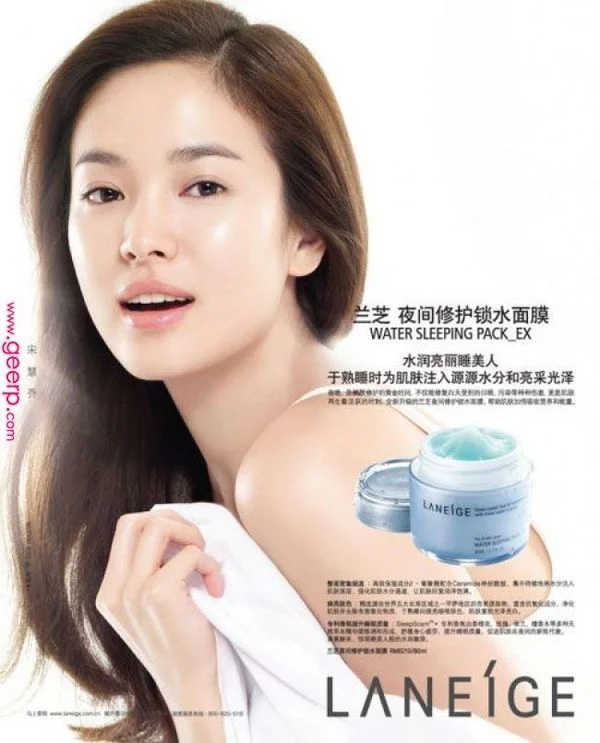 TOP 30+ poster quảng cáo mỹ phẩm đẹp và thu hút nhất hiện nay