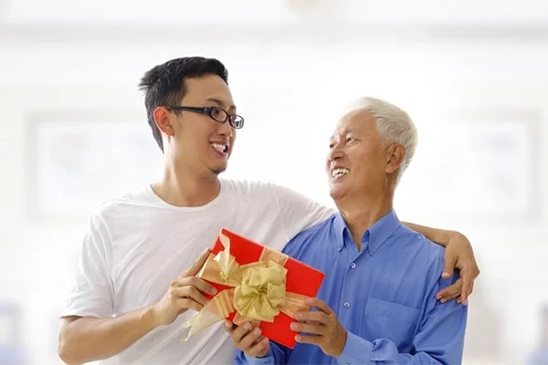 Tổng hợp những món quà tặng ý nghĩa, độc đáo nhân ngày của Cha