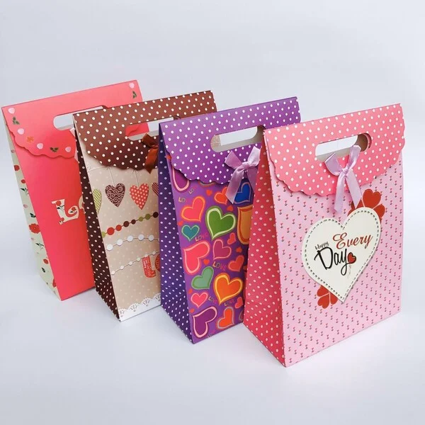 Địa chỉ in túi giấy đựng quà nhỏ theo yêu cầu, uy tín và chất lượng hàng đầu Việt Nam