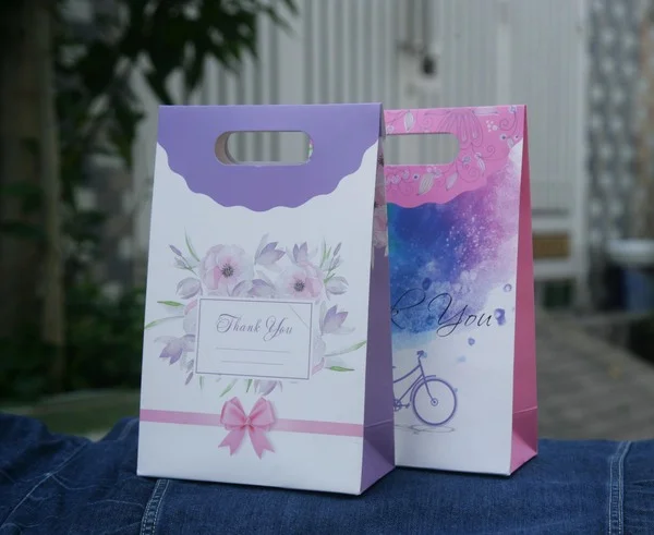 Địa chỉ in túi giấy đựng quà nhỏ theo yêu cầu, uy tín và chất lượng hàng đầu Việt Nam