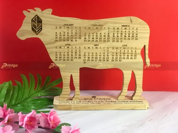 Những mẫu lịch gỗ để bàn 2021 ấn tượng của Printgo