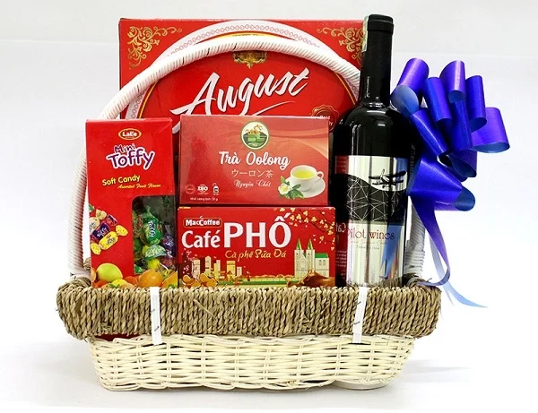 Hướng dẫn cách trang trí hộp quà tết đẹp, đơn giản mà tiết kiệm tại nhà