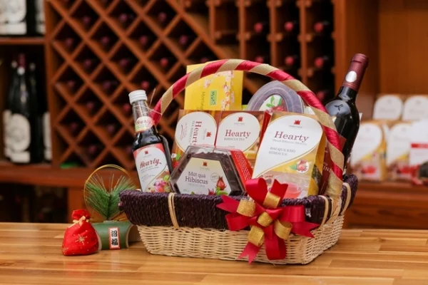 Hướng dẫn cách trang trí hộp quà tết đẹp, đơn giản mà tiết kiệm tại nhà