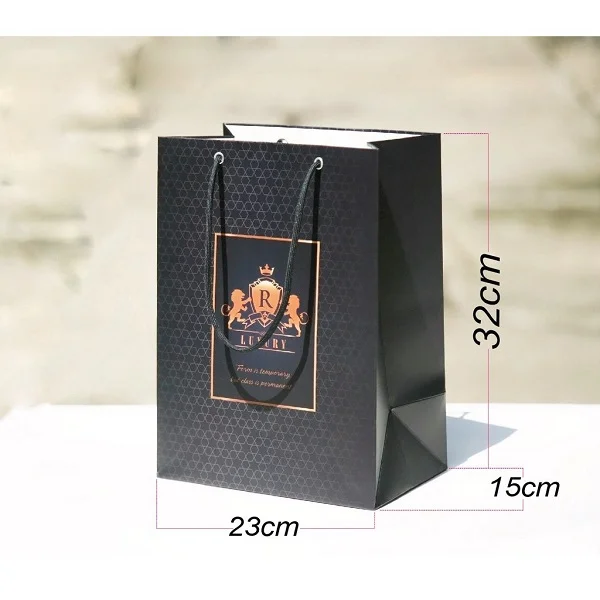 Tổng hợp các mẫu hộp và túi đựng rượu Chivas 18 đẹp