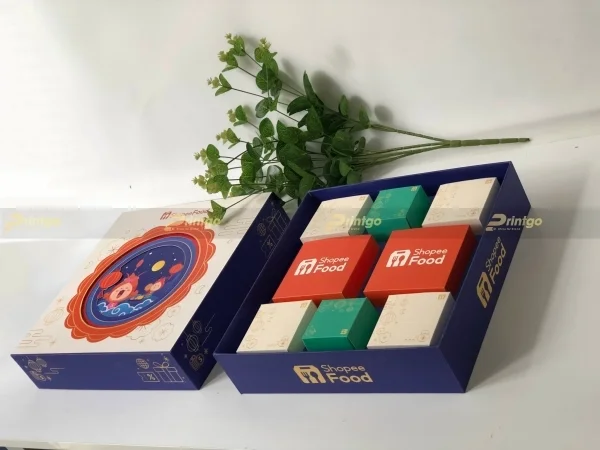 Hộp bánh trung thu của Shopee