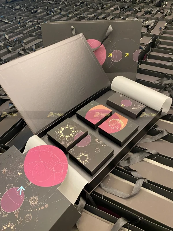 Printgo x UPGen: Gửi lời chúc đoàn viên, hạnh phúc với hộp bánh trung thu Galaxy