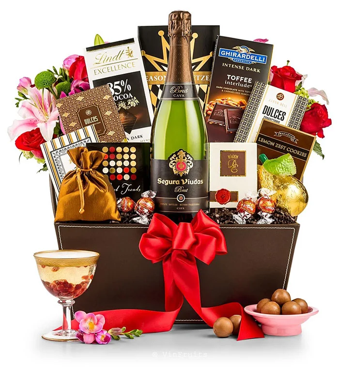 Lý do nên lựa chọn hamper quà tết