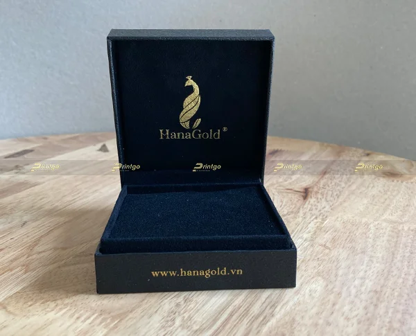 printgo-va-hana-gold-thiet-ke-va-in-an-hop-dung-trang-suc-nang-tam-san-pham