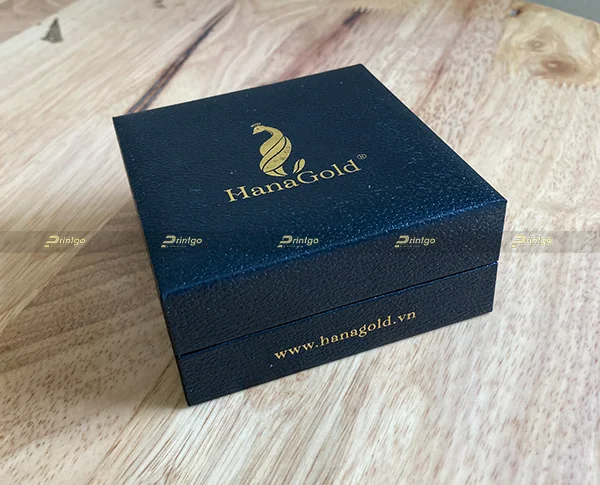 printgo-va-hana-gold-thiet-ke-va-in-an-hop-dung-trang-suc-nang-tam-san-pham