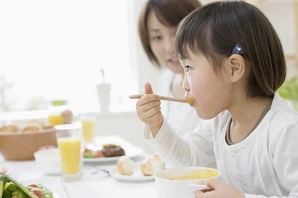 Cách sử dụng yến sào cho trẻ từ 1 - 3 tuổi