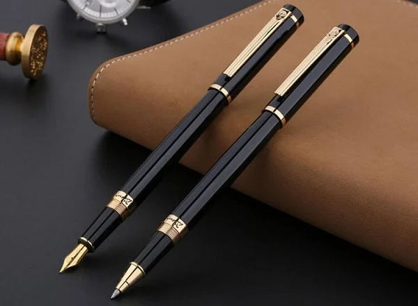 Những cây bút viết cũng được tận dụng thành món quà sang trọng dành tặng nam giới