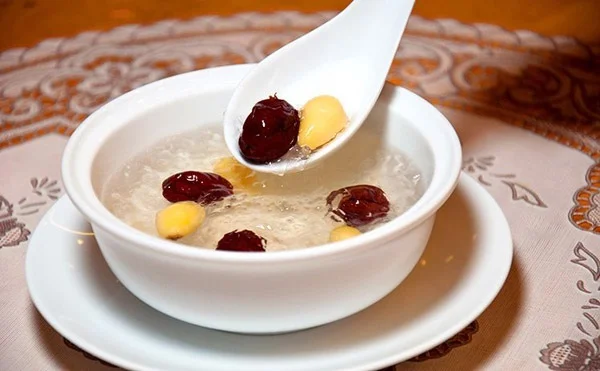 Cần chú ý liều lượng sử dụng yến sào cho trẻ