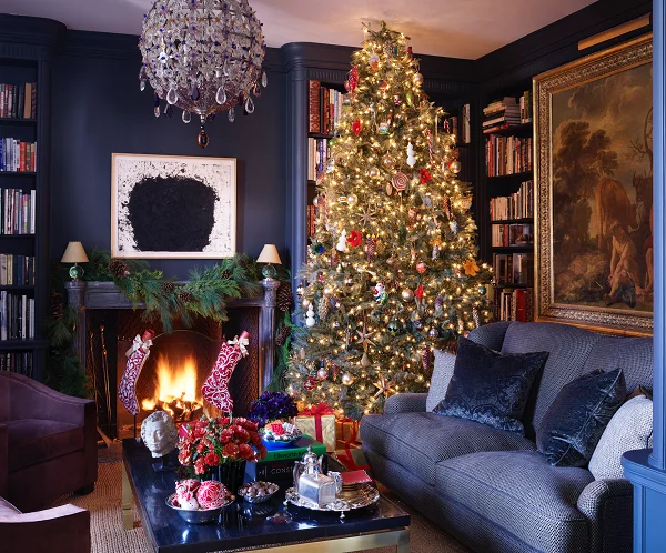Cách trang trí cây thông Noel bằng dây kim tuyến