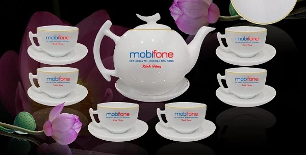 In logo lên ấm trà