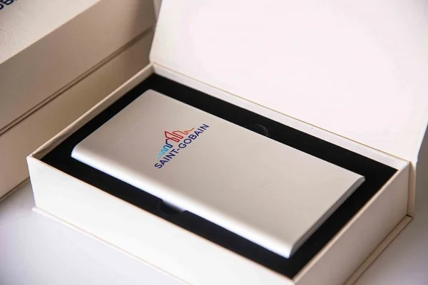 Quà tặng doanh nghiệp: Sạc dự phòng in logo thương hiệu