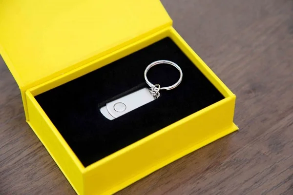 Hộp đựng usb
