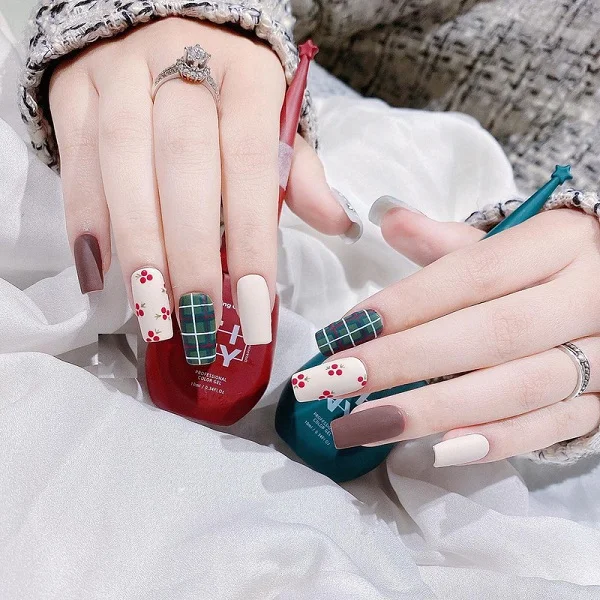 Mẫu vẽ móng tay Noel