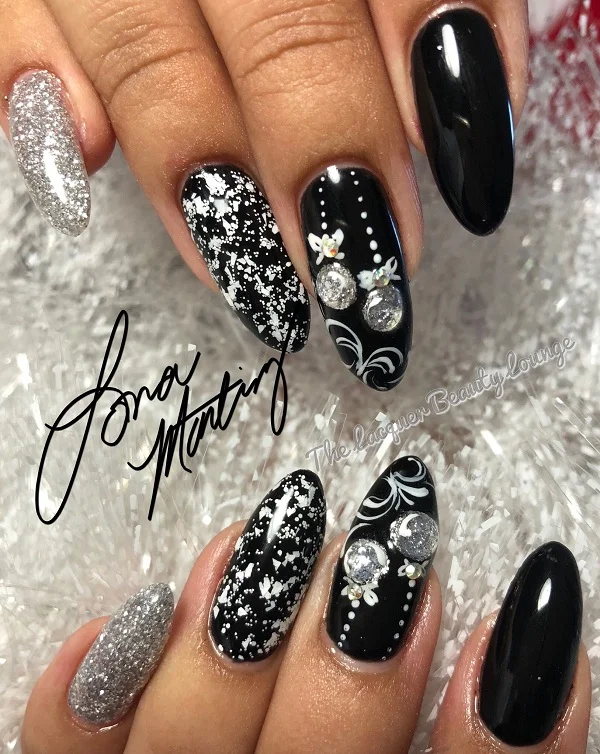 Mẫu nail Noel đính đá