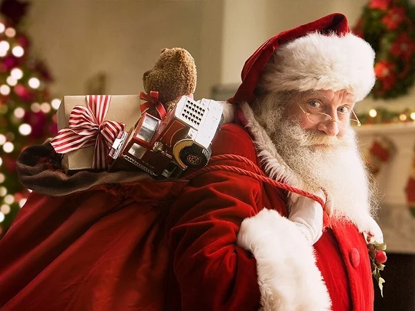 Hình ảnh ông già Tuyết cùng mũ noel quen thuộc
