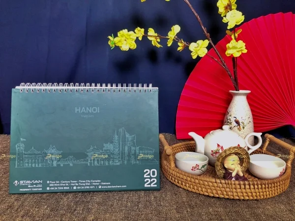 Stavian Chemical và Printgo: In lịch để bàn món quà sang trọng, mang dấu ấn thương hiệu