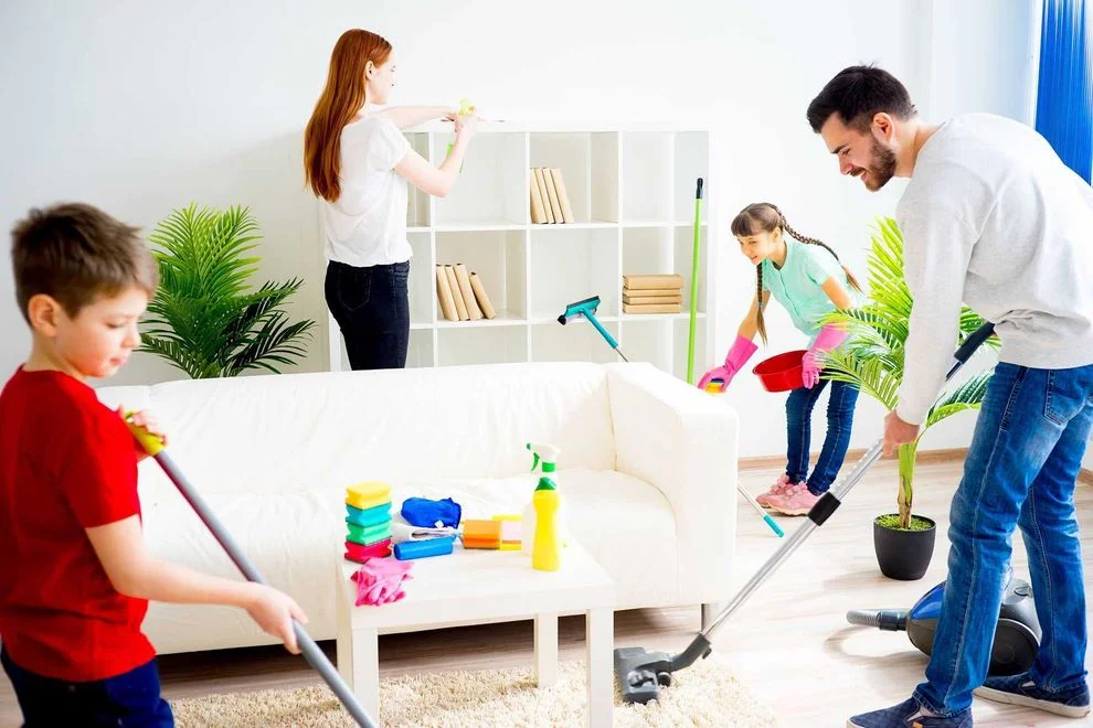Dọn dẹp nhà cửa chuẩn bị đón tết