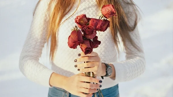 Sống hết mình, yêu thương bản thân hơn khi còn độc thân