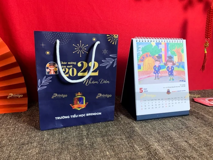 Brendon và Printgo: In lịch để bàn sáng tạo với những bức tranh vẽ của học sinh