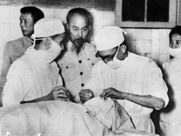Ngày thầy thuốc Việt Nam 27 2