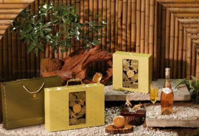 Điểm danh những mẫu hộp bánh trung thu khách sạn hạng sang ở Hà Nội 2021