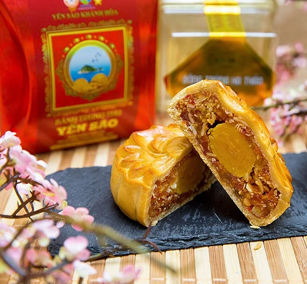 Những loại bánh trung thu yến sào được yêu thích nhất hiện nay