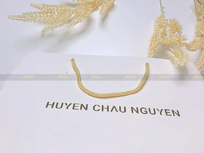 HUYEN CHAU NGUYEN và Printgo: Thiết kế và in hộp đựng quần áo thời trang cao cấp dành cho phái nữ