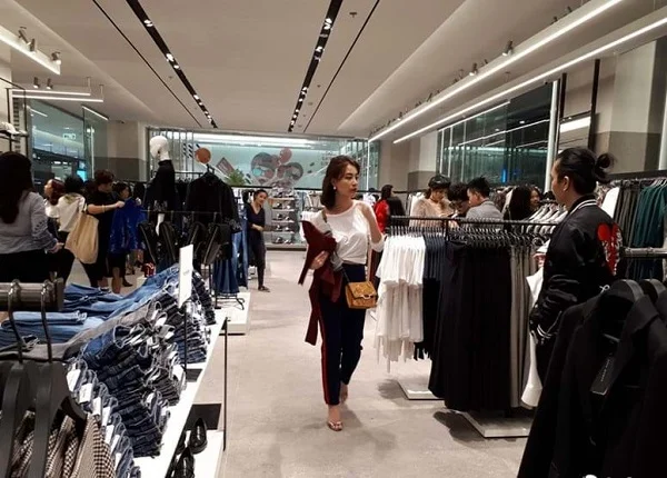 Kinh nghiệm mở shop quần áo với nguồn vốn thấp