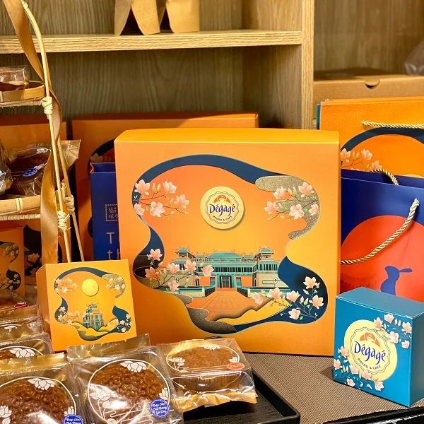 Dégagé Bread and Cafe và Printgo: Dự án hộp bánh trung thu sang cho đêm trăng thêm sáng
