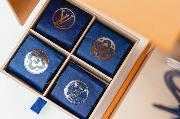 Unbox ngay hộp bánh trung thu xa xỉ của thương hiệu Louis Vuitton