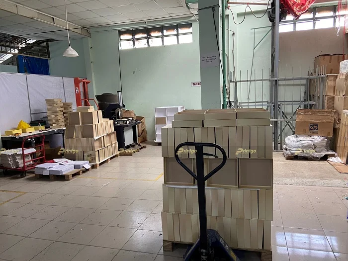 Hình ảnh xưởng sản xuất và gia công chuyên hộp cứng tại TP HCM của Printgo