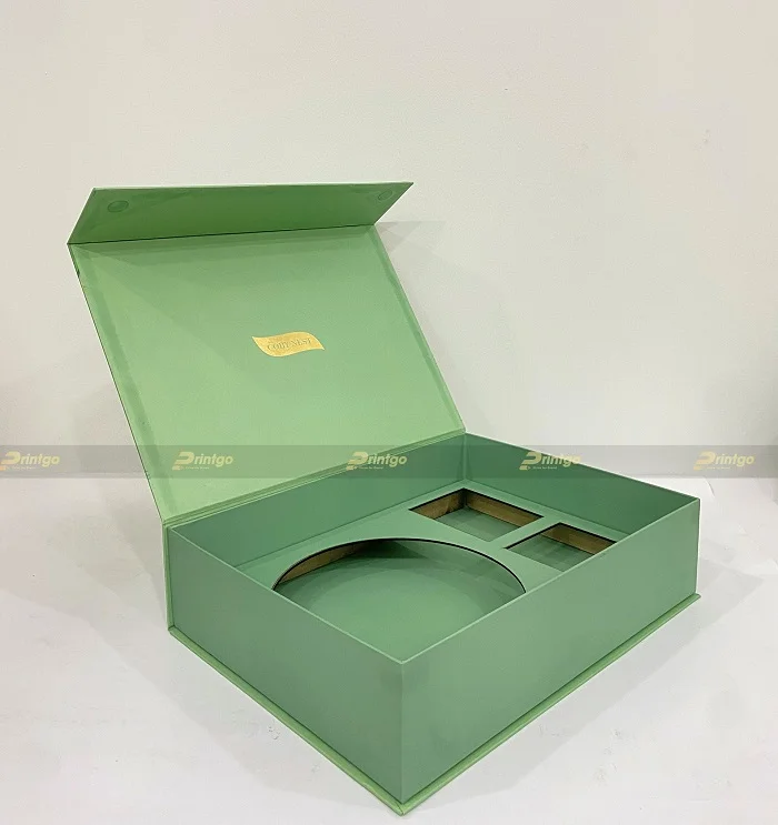 Hộp nam châm cạnh có khay định hình bế theo kích thước sản phẩm