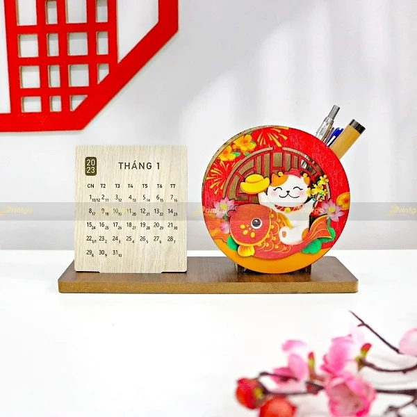 Mẫu lịch gỗ để bàn 2022