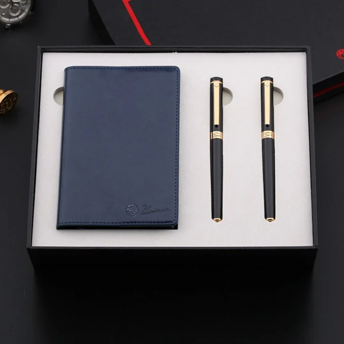Bút, sổ là set quà tặng ý nghĩa tặng cô 20-10