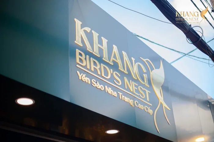 Biển hiện với logo được thiết kế bởi Printgo