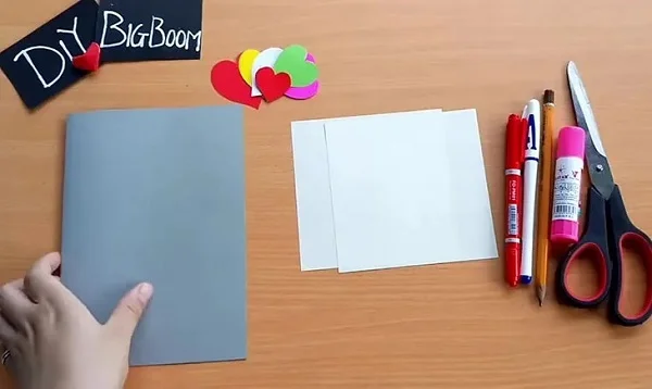 Chuẩn bị dụng cụ làm hộp sữa từ giấy