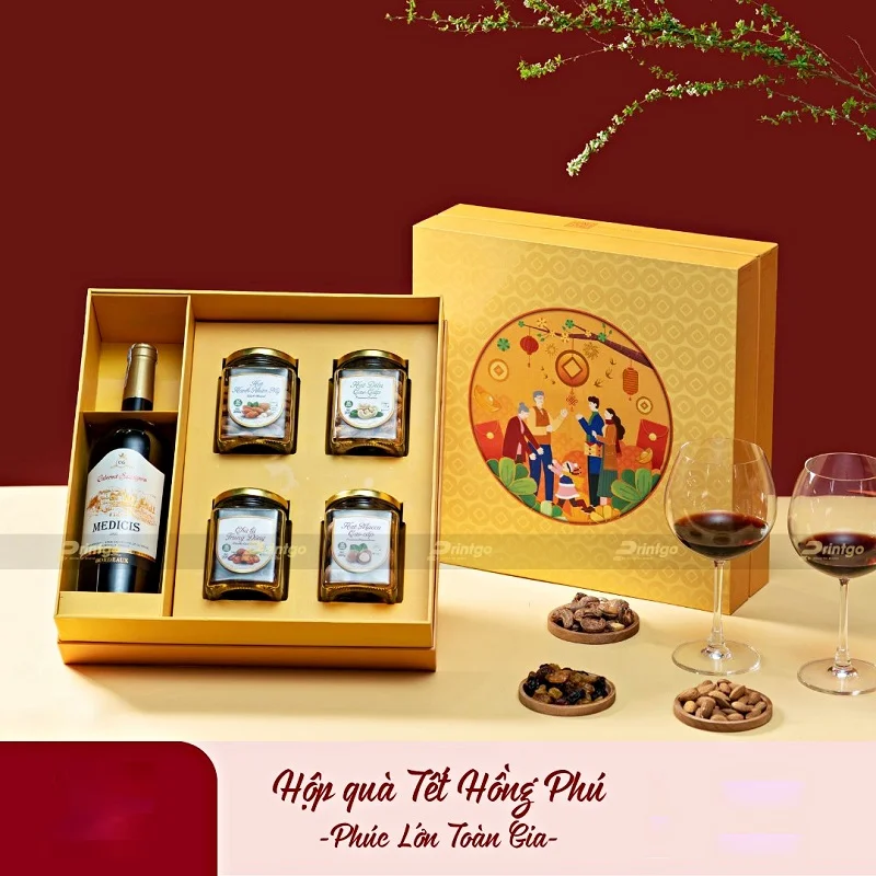 Set quà gồm 1 chai rượu và 4 hũ thủy tinh đựng hạt dinh dưỡng