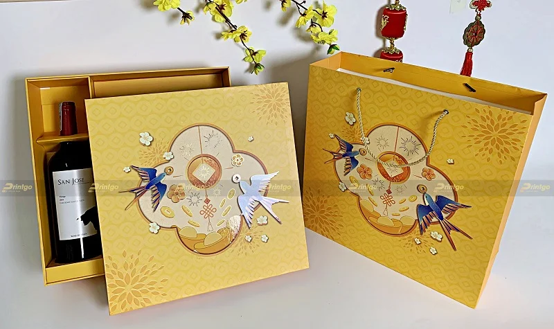 Bộ bao bì Lộc Phú gồm hộp cứng và túi giấy
