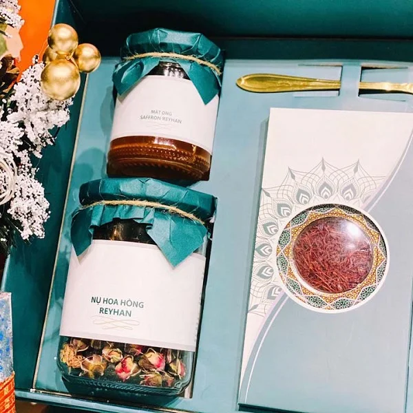 Hộp quà saffron kèm mật ong 