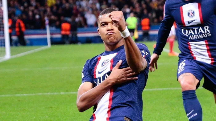 Cách Mbappe ăn mừng chiến thắng
