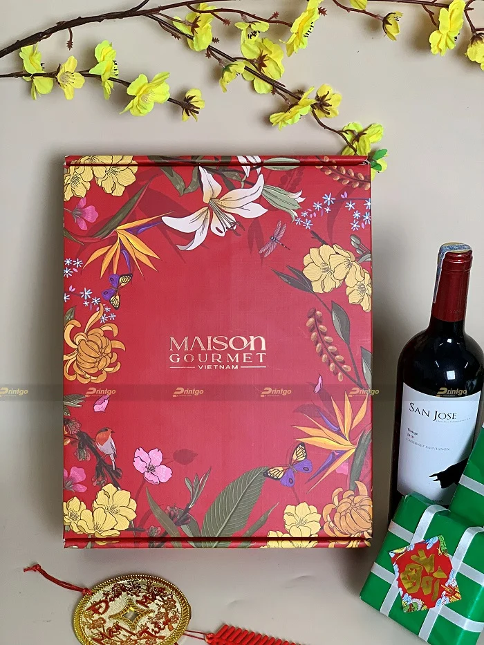 Sắc xuân ngập tràn trên hộp tết của Maison Gourmet