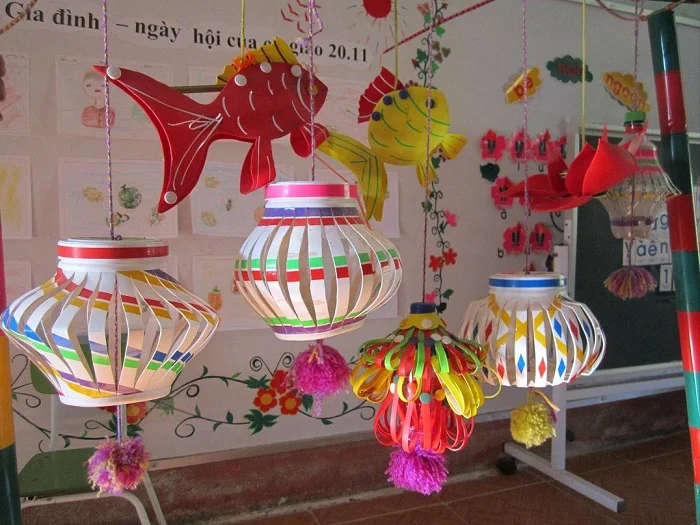Lồng đèn thủ công trang trí ngày Tết